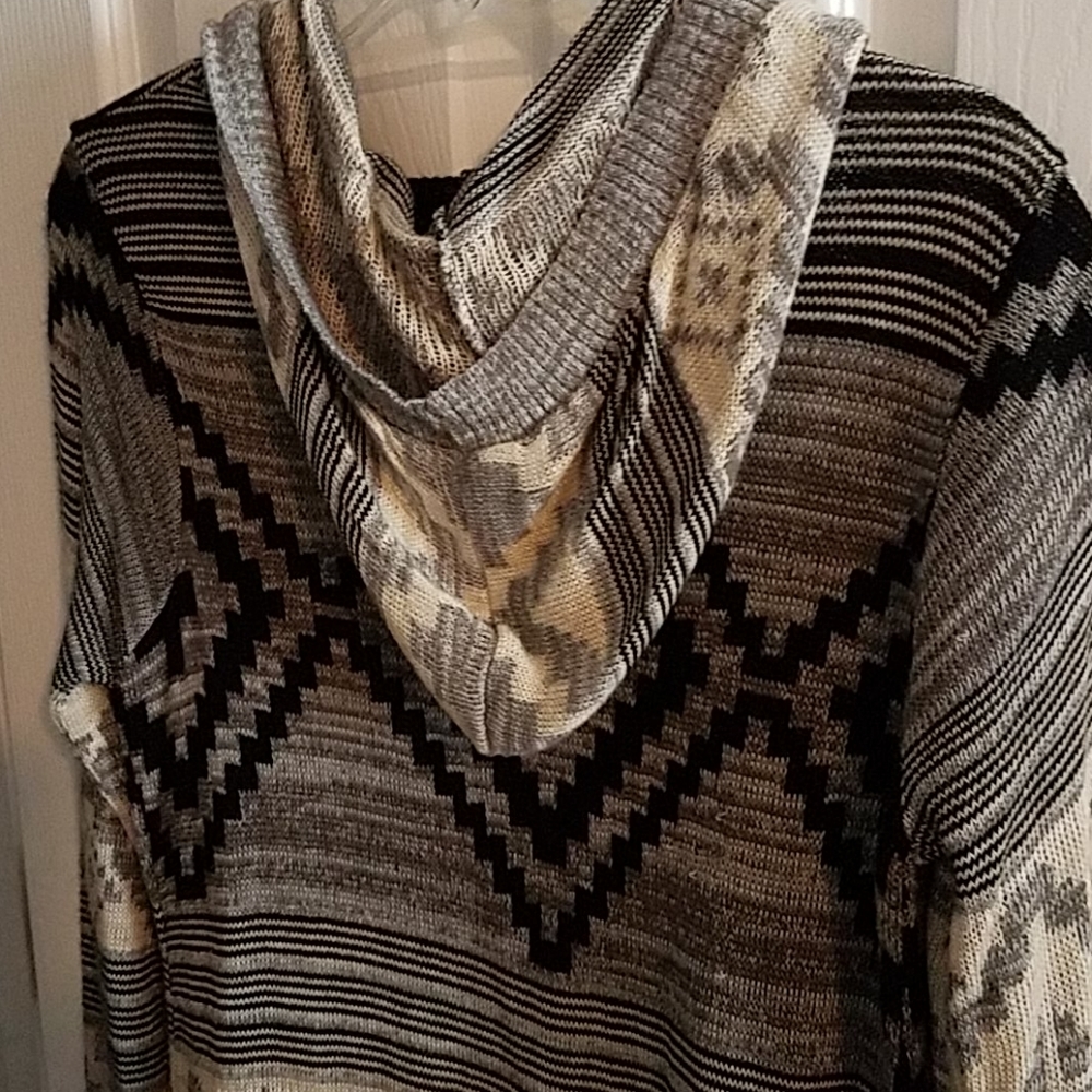 Cardigan - Picture 2 of 2